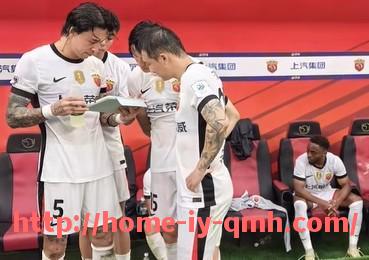 球盟会官网-英超球衣上出现中文元素的历史与现状