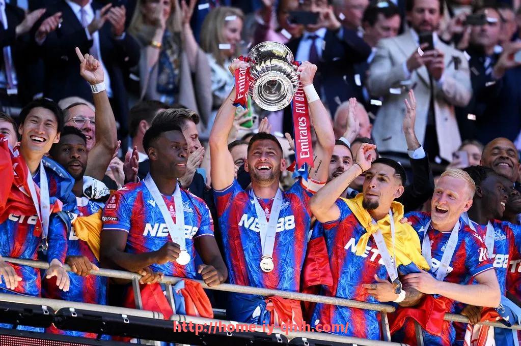 球盟会官网-欧冠与意甲球队关系分析:意大利豪门在欧洲赛场的荣光与挑战